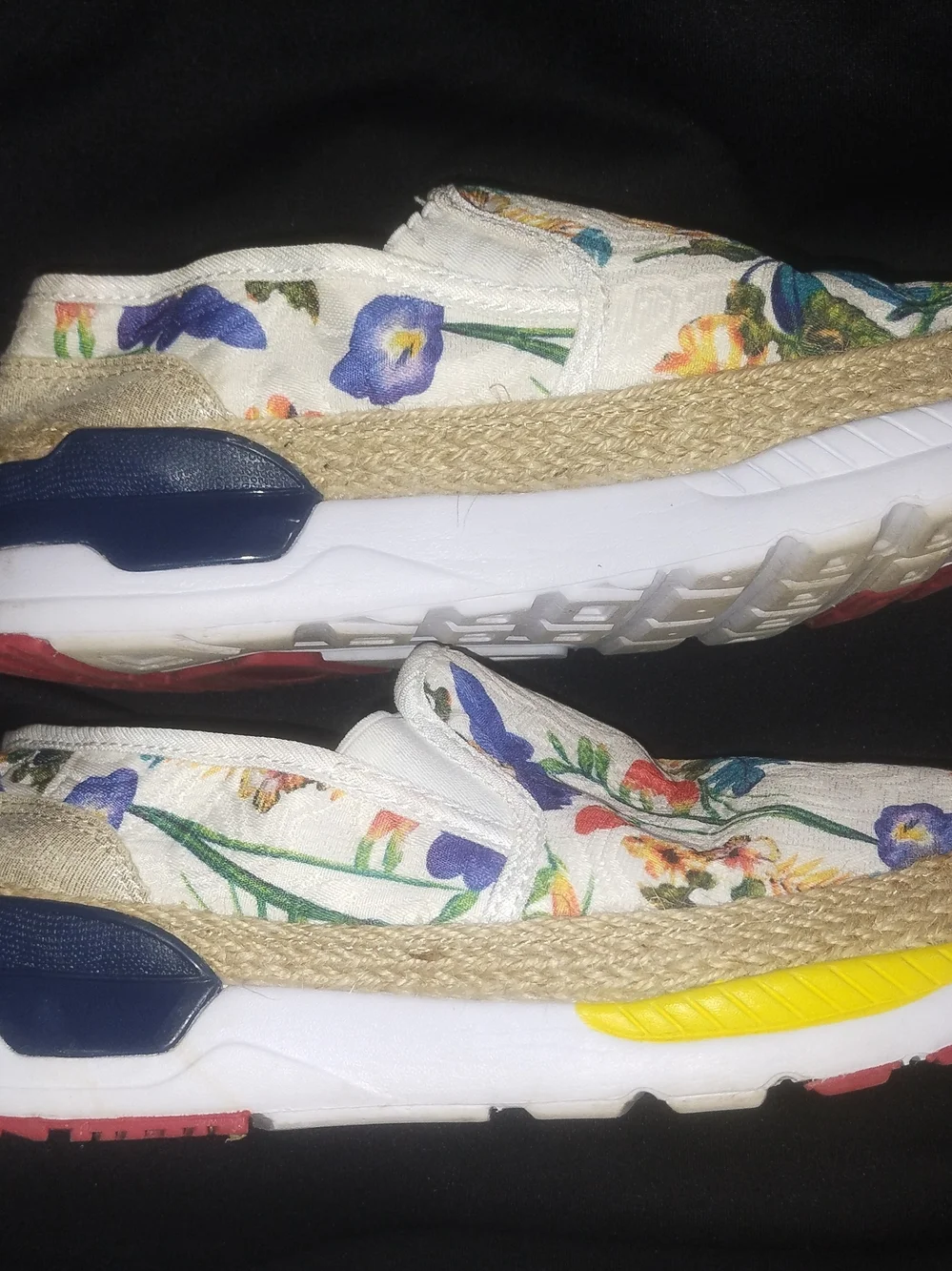 Uubaris Floral Canvas Slip-On Espadrille Sneaker Size 9